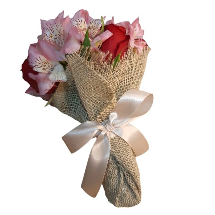 Buquê De Flores Naturais Rosas E Astromélias Cestas Michelli