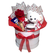 Cesta Mix Chocolates e Mimos Carinhosos