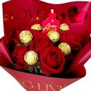 Buquê de Bombons de Chocolate e Rosas Eternas 