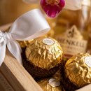 Linda Orquídea, Espumante e Finos Bombons 