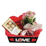 Cesta com Kalanchoe, Ferrero e Pelúcia
