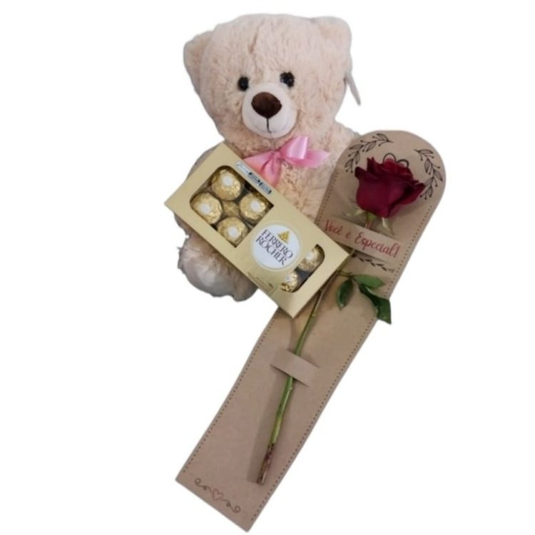Urso Apaixonado com Rosa