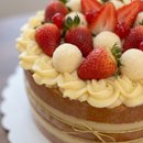 Bolo de Aniversário Ninho com Morangos Para 10 Pessoas