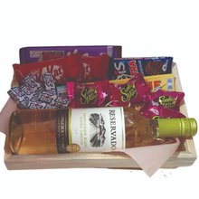 Cesta de Vinho e Chocolate