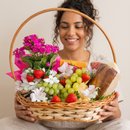 Cesta de Café da Manhã M em Vime Flor Plantada e Doces
