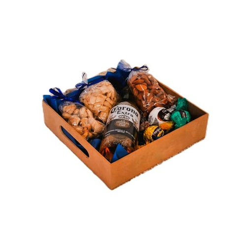 Bandeja em MDF Quadrada P com Cerveja e Petiscos