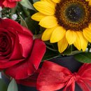 Box Luxo de Rosas e Girassol