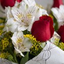 Arranjo De Rosas Vermelhas Para Presente