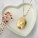 Colar Relicário Oval Banhado a Ouro 18K
