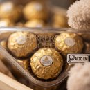 Arranjo com Orquidea, Pelúcia e Chocolate
