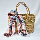 Kit Mimos Lenço Scarf Me, Orquídea na Sacola de Palha 