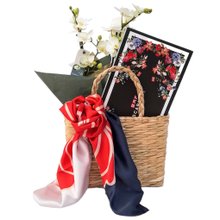 Kit Mimos Lenço Scarf Me, Orquídea na Sacola de Palha 