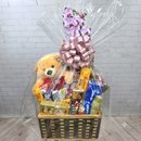 Cesta Grande de Chocolate com Pelúcia e Orquídea