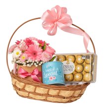 Cesta Delicada e Flores Mistas