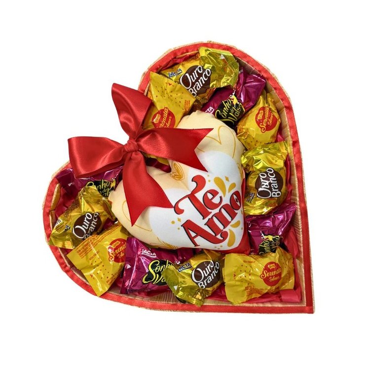 Cesta Coração Almofada e Bombons