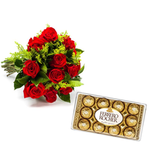 Buquê 10 Rosas e Bombom Ferrero Rocher 12 Unidades 